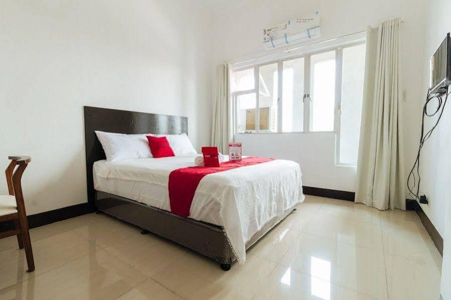 Reddoorz Plus At Banawe Quezon City Exterior foto