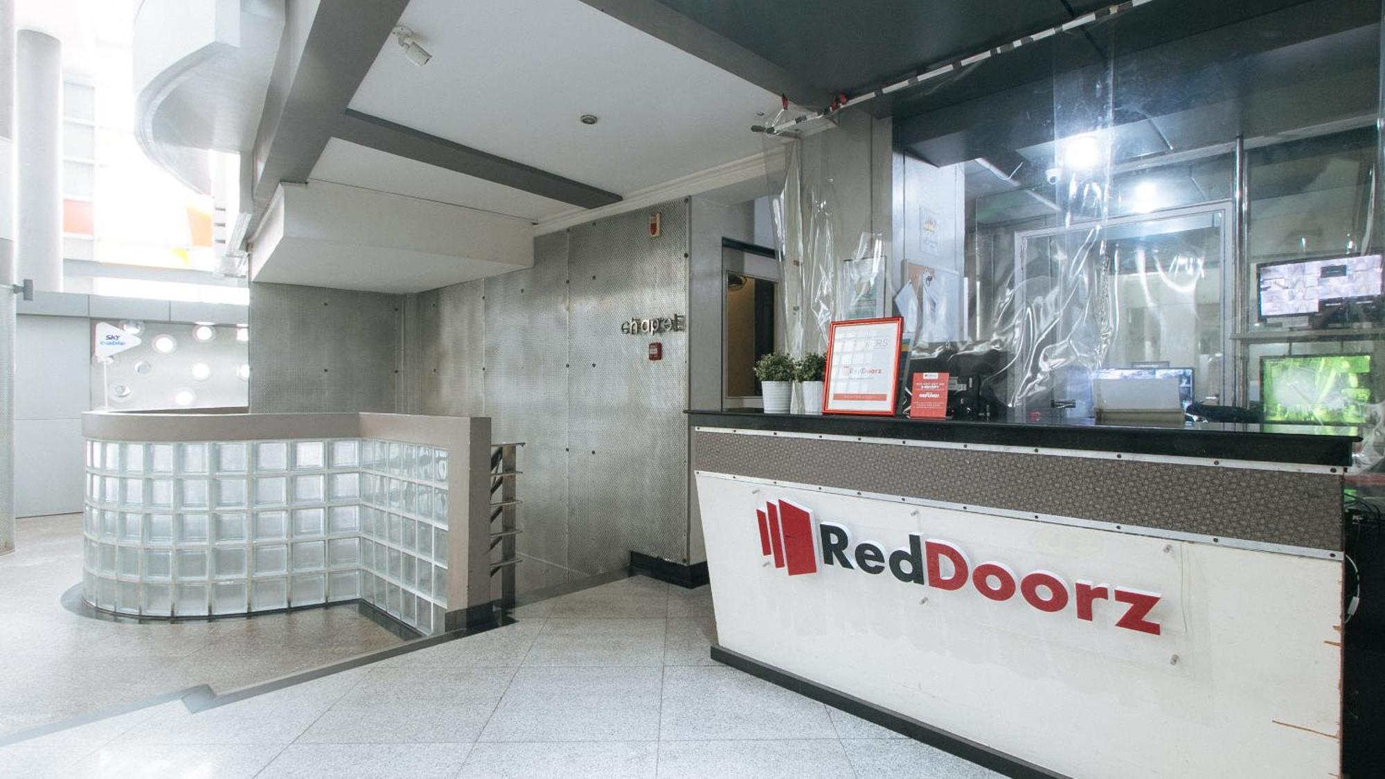 Reddoorz Plus At Banawe Quezon City Exterior foto