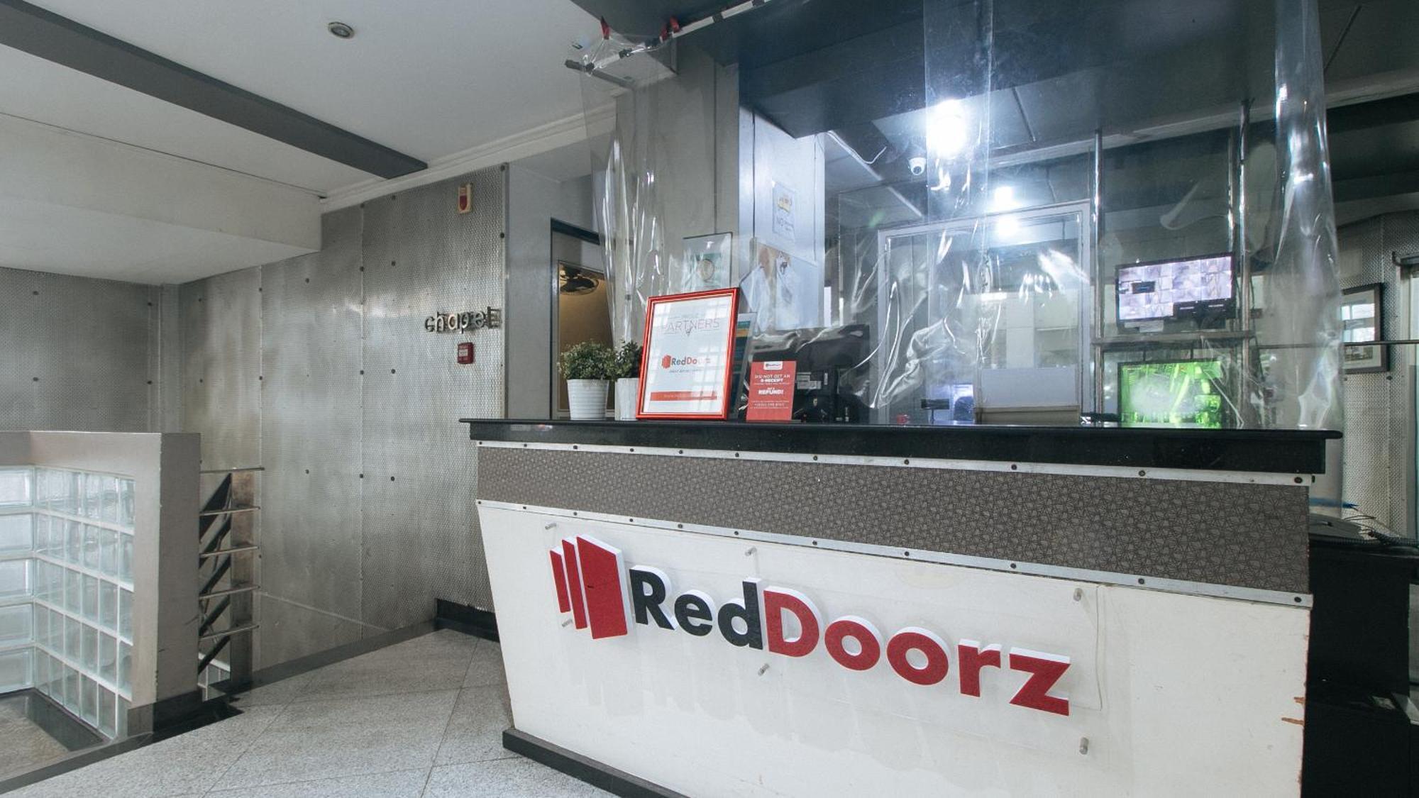 Reddoorz Plus At Banawe Quezon City Exterior foto