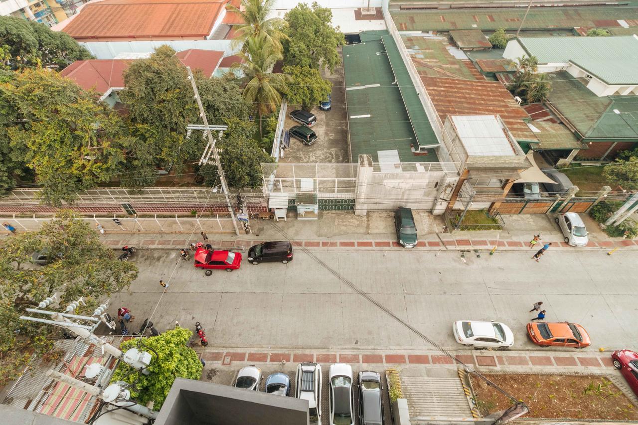 Reddoorz Plus At Banawe Quezon City Exterior foto
