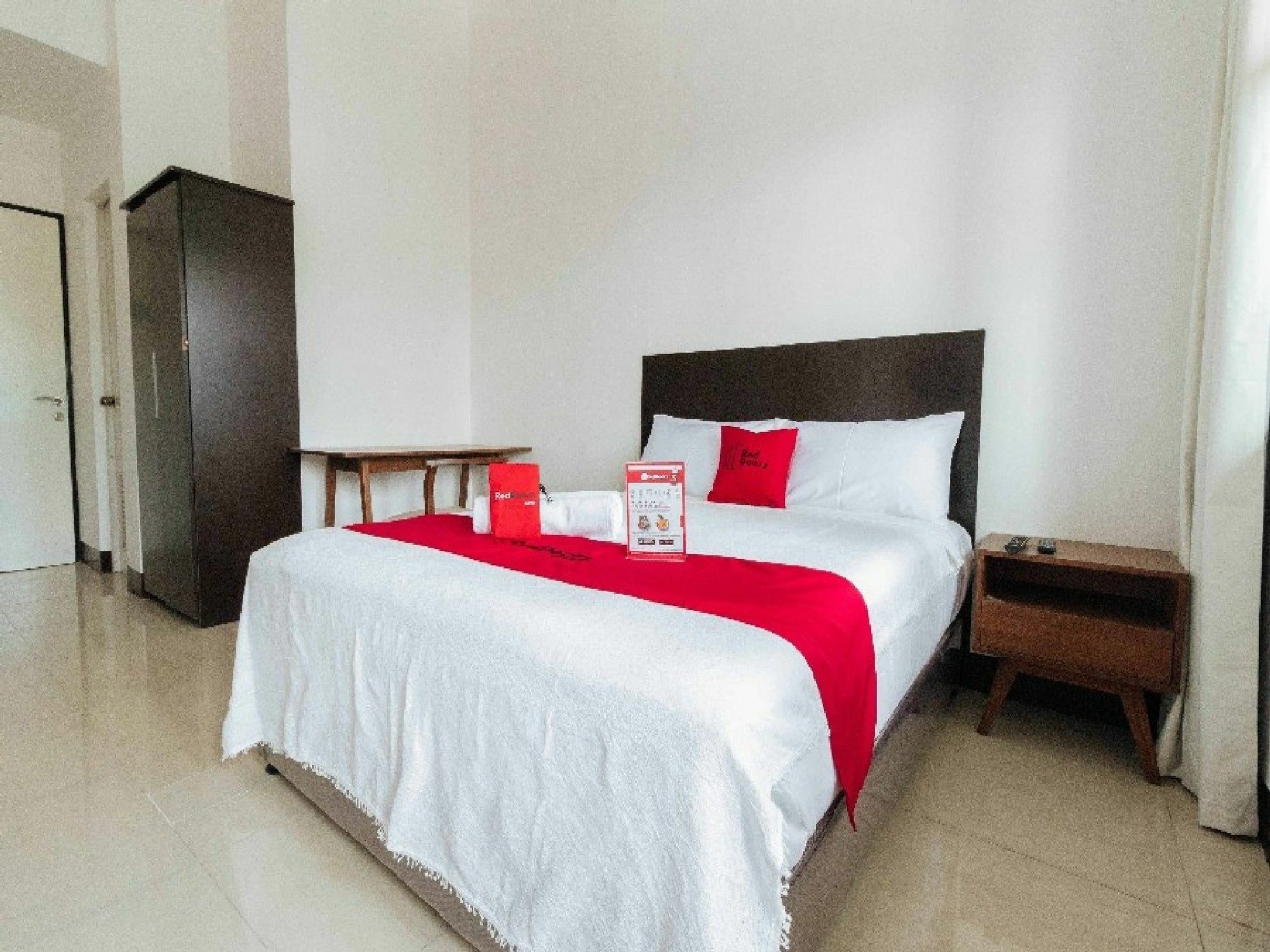 Reddoorz Plus At Banawe Quezon City Exterior foto